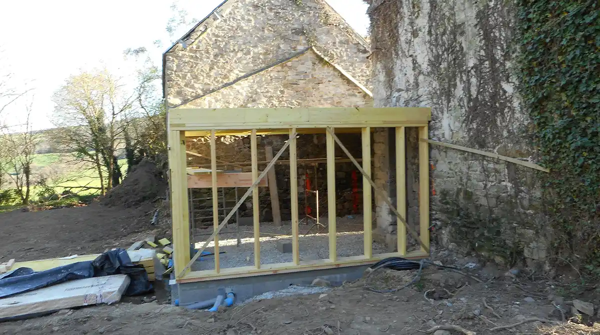 Travaux de charpentes anciennes et rénovation écologique en Finistère