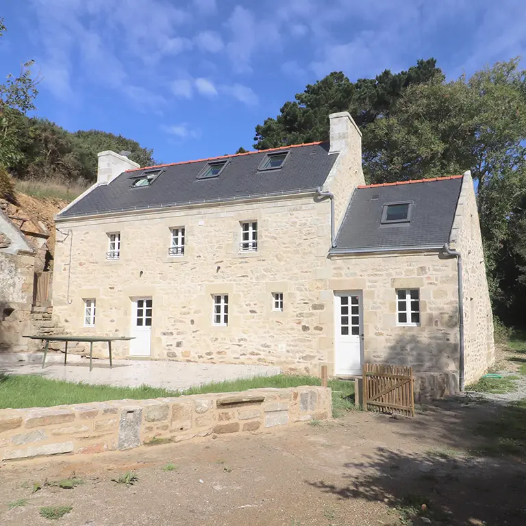 Rénovation Écologique d'une Maison Ancienne à Cléden-Cap-Sizun (29)