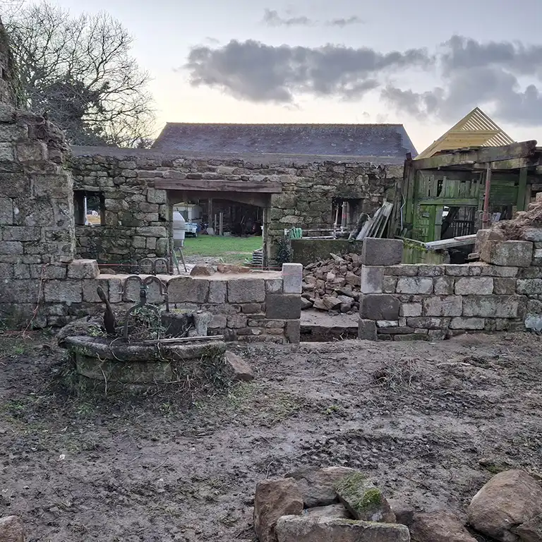 reprise-maconnerie-facades-longere-plogonnec-bretagne